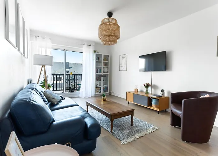 Le Cosy Avec Piscine, Balcon Et Parking